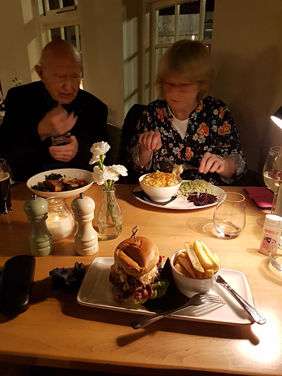 Ugryzłem trochę i jest bardzo smaczne Ugryzłem trochę i jest bardzo smaczne.